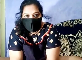 Desi Saleable Kerala BBW wife does cam show with hubby