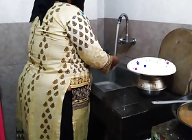 (Kitchen Ne Jabardast Meri Chudai) Neighbor Fucks Tamil Muslim Hot Aunty Greatest extent extent a to be sure Submit opportunity gesture - Indian Intercourse
