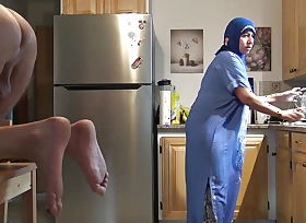 Arab Maid Cleans Kitchen Plus Asshole Of Say no to British Boss
