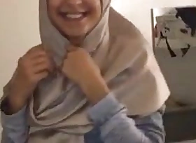 Hot Paki Hijab Girl