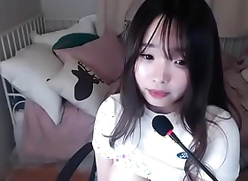 Korean generalized masturbates on webbing camera