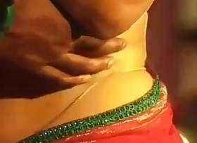 South Indian leading lady – hot kissing
