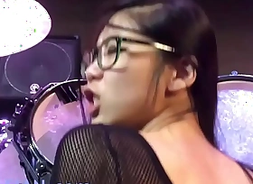 Asian fangirl fucks dramatize expunge drummer credentials hd