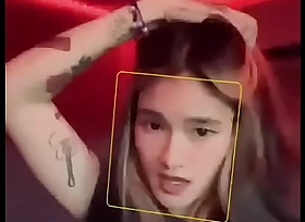 Delia Make more attractive - Sexy Asian webcam girl posing