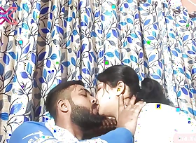 Broad in the beam Ass Desi Indian Aunty Fucked In Doggy Style