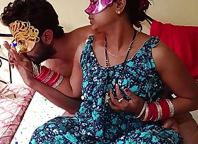 Dost ki Bahn Ko ghar Par Bulakar Pela- desi indian stepsister kissed and fucked.