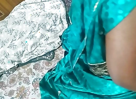 Indian Wife Hot Fucking in Saree to Creampie inside Wet Pussy