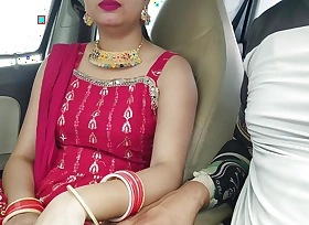 Cute Desi Indian Beautiful Bhabhi Gets Fucked with Huge Gumshoe in car outdoor risky public sex.