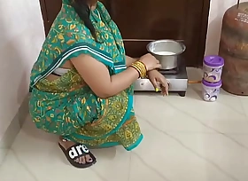 xxx छोटी बहन जब गांड़ उठा कर किचन में खाना बना रही थी तब भाई ने किचन में आकर उसकी टांग उठा कर जबरदस्त तरीके से मोटी गांड़ मार ली। 2022 latest Assfuck intercourse with clear hindi voice