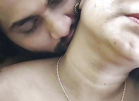 Old traditional dress with sex and blow job of Vaishnavy and Sharun Raj, Mallu couple dress subtraction sex and blow job, Hot couple