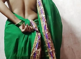 Mumbai Marathi Bhabhi Give Hand Job with an increment of Shaving Service back her neighbour Part 2