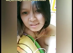 Bokep Indonesia Si Manis Tetek Gede Sangean - Download Bokep LiveCam Cewek Telanjang Bugil - xxx porn peel pepektembem